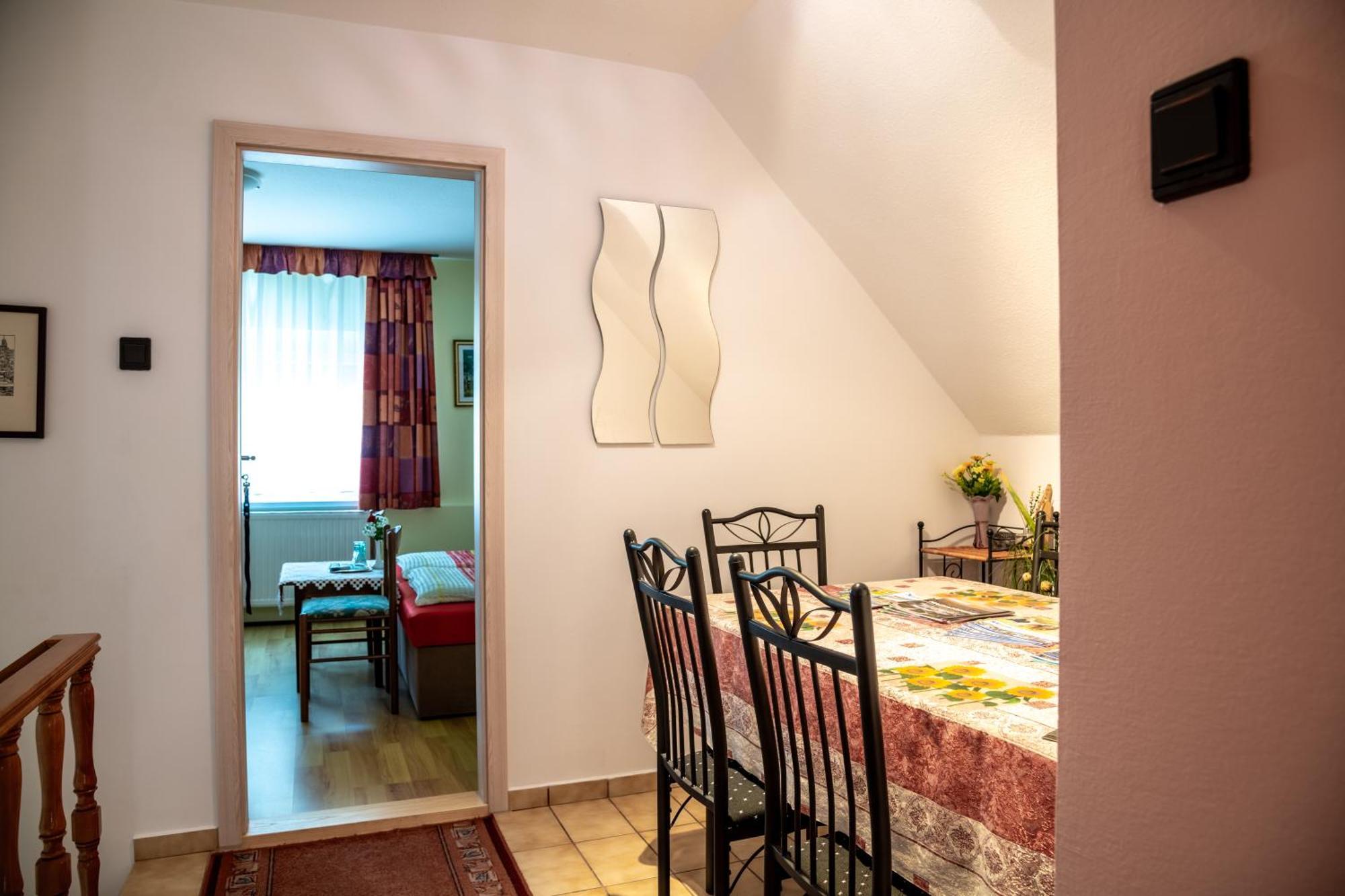 Magdalena Apartmanhaz Keszthely Exterior photo