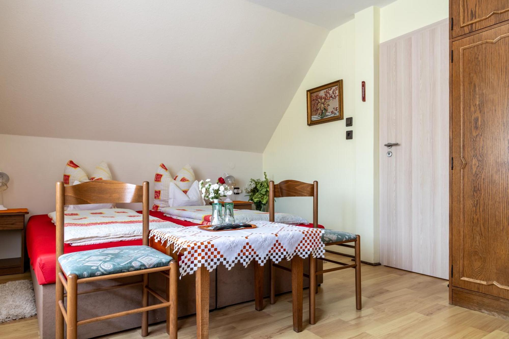 Magdalena Apartmanhaz Keszthely Exterior photo