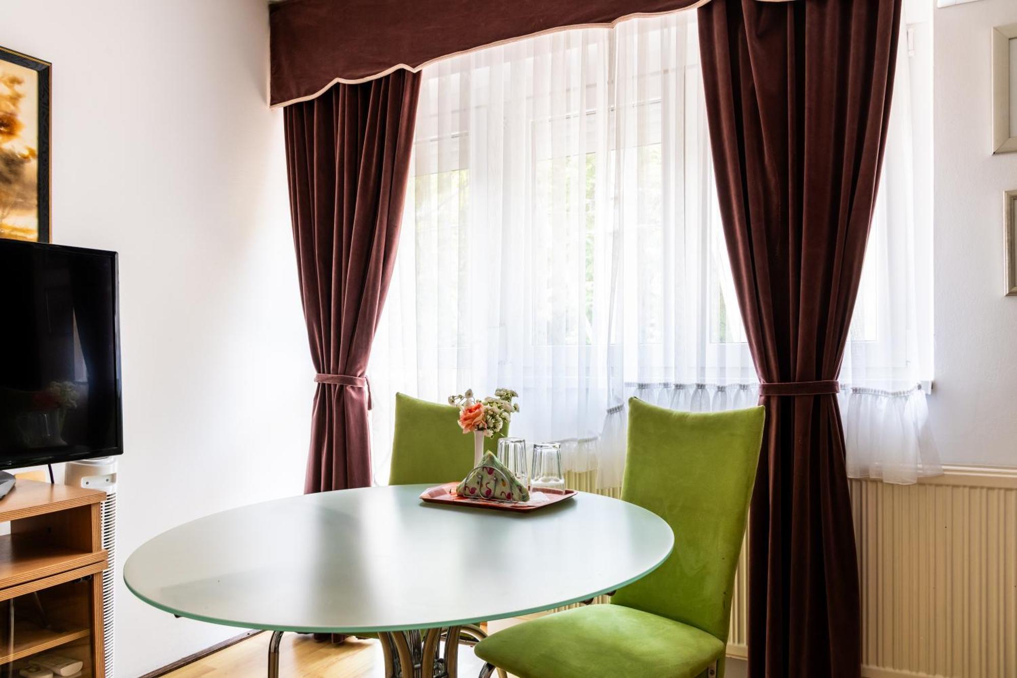 Magdalena Apartmanhaz Keszthely Exterior photo